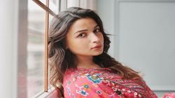 आलिया भट्ट से लेकर कैटरीना तक, बॉलीवुड एक्ट्रेस जो भारत से बाहर किसी दूसरे देश में हुईं पैदा  
