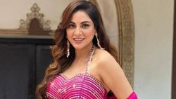 Shraddha Arya Video: मोटी बुलाने पर टीवी की बहू ने पहनी टॉवल, थूक कर बाॅडी शेमिंग पर दिया जवाब 