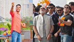 Makar Sankranti Old Pics- सलमान खान ने पीएम मोदी संग नापा आकाश, इन सितारों ने भी उड़ाई पतंग!