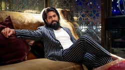 बॉलीवुड का मजाक उड़ाने पर KGF स्टार यश ने लोगों को दी नसीहत, बोल डाली इतनी बड़ी बात!