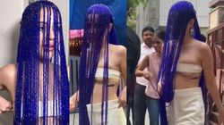 Urfi Javed- सिर्फ एक पट्टी से बदन ढाका, बालों से छिपाया चेहरा, लोग बोले- 'मुंह दिखाने के लायक नहीं है'