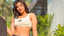 Anjali Arora के फैंस पर किसी ने फेंका पानी, गुस्से से आग बबूला हो गईं कच्चा बादाम गर्ल, Video