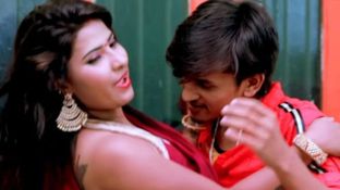 ये है अब तक का सबसे अश्लील गाना! वीडियो देखते ही बंद करनी पड़ जाएंगी आंखें, बोल सुनते ही छूट जाएंगे पसीने...