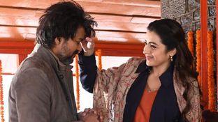 Did Trisha Krishnan Arrive At The Airport In Thalapathy Vijay's Car? Here's What We Know