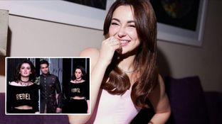'Dimples Kaha Hain?': Hania Aamir's Old Ramp Walk Video With Ex-BF Asim Ahar Goes Viral; Fans Troll The Pakistani Actress For Plastic Surgeries 'Dimples Kaha Hain?': Hania Aamir's Old Ramp Walk Video With Ex-BF Asim Ahar Goes Viral; Fans Troll The Pakistani Actress For Plastic Surgeries
