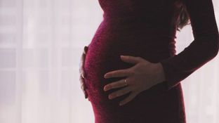 పెళ్లి కాకుండానే స్టార్ హీరోయిన్ ప్రెగ్నెంట్.. సోషల్ మీడియాలో జోరుగా రూమర్