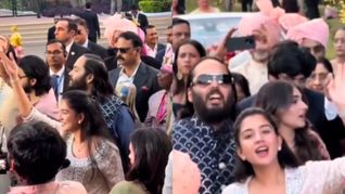  नीता अंबानी की छोटी बहू ने दोस्त की शादी में लगाए चार चांद, सड़क पर होकर किया जोरदार डांस, देखती रह गई बारात 