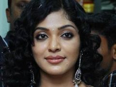 തമിഴും മലയാളവും ഒരു പോലെ: റിമ