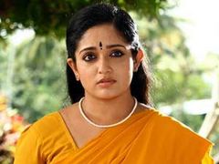 സൂപ്പറുകള്‍ വിലക്കി;കാവ്യ ഒഴിഞ്ഞുമാറി