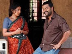 ഇന്ദ്രജിത്തും മൈഥിലിയും കയ്യടി നേടുന്നു
