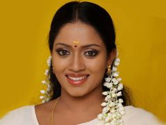 മല്ലികയ്ക്ക് നഗ്നയാവാന്‍ ഇനിയും അവസരമുണ്ട്