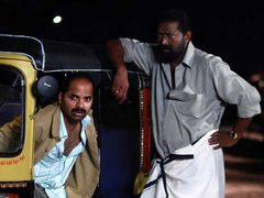 ഷട്ടറിനുള്ളില്‍ ലാല്‍ കസറി