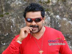 ശ്യംഗാരം അധികമായി 'ശ്യംഗാരവേലന്‍'  നിരാശപ്പെടുത്തി