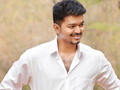 കോടീശ്വരനിലെ ചോദ്യമല്ല, എന്നാലും ഉത്തരം പറയാമോ? വിജയുടെ ആദ്യ ചിത്രമേതാ?