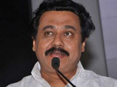 'താരങ്ങളുടെ വിചാരം അവര്‍ ദൈവങ്ങളാണെന്നാണ്, താരങ്ങള്‍ വെറും ഉപകരണങ്ങള്‍ മാത്രം'