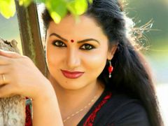സിനിമയില്‍ വന്നാല്‍ ഭാര്യമാര്‍ പതിവ്രത അല്ലാതാകുമോ; സൂപ്പര്‍താരങ്ങള്‍ക്കൊപ്പം അഭിനയിച്ച ഷീലു 