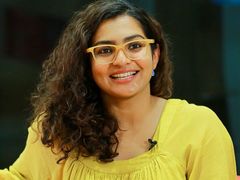ആ വാര്‍ത്ത കേട്ടപ്പോള്‍ കരയാനേ എനിക്ക് കഴിഞ്ഞുള്ളൂ, ഷോട്ടിനിടെയൊക്കെ പോയി കരയുകയായിരുന്നു;പാര്‍വ്വതി
