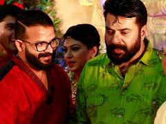 ജയസൂര്യയുടെ തല ചൊറിയുന്ന മമ്മൂട്ടി; മെഗാസ്റ്റാറിന്റെ കോമാളിത്തം വൈറലാകുന്നു