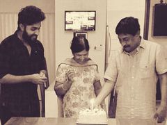 ശ്രീനിവാസനെയും മക്കളെയും കാണാന്‍ വരുന്നവരെ തിരിച്ചയക്കാന്‍ ഭാര്യ വിമല പറയുന്ന പച്ചക്കള്ളം!!