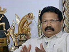 പലരും ഉപേക്ഷിച്ച മോഹന്‍ലാല്‍ ചിത്രം തലയില്‍ കെട്ടിവച്ചു, ഫ്‌ളാഷ് വരുത്തിയത് വലിയ ബാധ്യത...