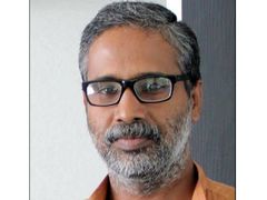 ഇരട്ടജീവിതം നാലാം പ്രദര്‍ശനത്തിനൊരുങ്ങി; സംവിധായകന്‍ സുരേഷ് നാരായണന്‍ സിനിമയുടെ രാഷ്ട്രീയം പങ്കുവെക്കുന്നു
