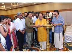 അമ്മയുടെ മഴവില്ല് മെഗാഷോ നടക്കുമ്പോള്‍ എവിടെയായിരിക്കും? ദിലീപിന്റെ അസാന്നിധ്യം ചര്‍ച്ചയാകുന്നു...