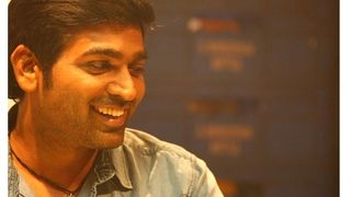 വിജയ് സേതുപതിയുടെ ചെന്നൈ പളനി മാര്‍സ് ഫസ്റ്റ്‌ലുക്ക് ശ്രദ്ധേയമാകുന്നു! വൈറലായി പോസ്റ്റര്‍