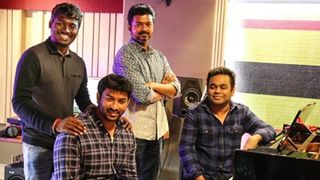 വിജയ് ചിത്രം ബിഗിലിലെ ആദ്യ ഗാനം ലീക്കായി! സിങ്കപെണ്ണേ ഗാനം പുറത്തായതിന്റെ നിരാശയില്‍ അണിയറക്കാര്‍
