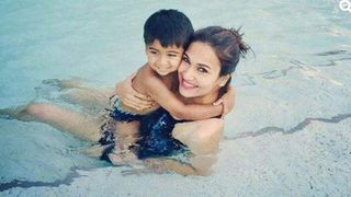 മകനൊപ്പമുളള സൗന്ദര്യയുടെ സ്വിമ്മിങ് പൂള്‍ ചിത്രം! വിമര്‍ശനങ്ങള്‍ക്കൊടുവില്‍ പിന്‍വലിച്ച് സംവിധായിക