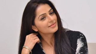 വിജയെയും തട്ടിയിട്ട് ഞാന്‍ വഴുതി വീഴുമോ എന്ന പേടിയുണ്ടായിരുന്നു; ആ രംഗത്തെ കുറിച്ച് ഭൂമിക ചൗള