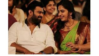 പ്രഭാസിനെയും അനുഷ്‌കയെയും കുറിച്ച് ചോദിച്ച കരണ്‍ ജോഹറിന് കിട്ടിയ മറുപടി! വീണ്ടും ആ ചോദ്യം വൈറലായി