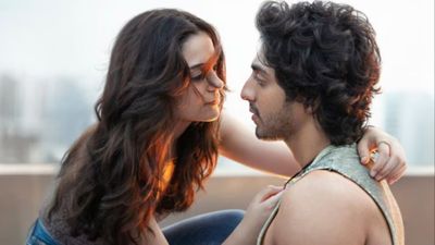 Saiyaara BOC: 'सैयारा' बनी बॉक्स ऑफिस की नई क्वीन, 5 दिन में तोड़े 'आशिकी 2', 'केसरी चैप्टर 2' के रिकॉर्ड!