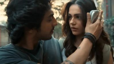 Saiyaara BOC: दूसरे मंडे फिल्म का हुआ बुरा हाल, 500 करोड़ का रिकॉर्ड छूना अब लग रहा असंभव!