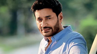 Breaking: पंजाबी सिंगर हरभजन मान का भयंकर एक्सीडेंट, डिवाइडर से टकराई कार.. इस हाल में सिंगर