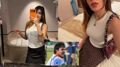 कभी बाथरूम तो कभी बेडरूम.. ईशान किशन की गर्लफ्रेंड की तस्वीरें वायरल, अदिति हुंडिया के फैन बने लोग