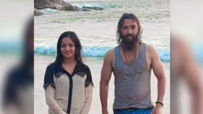 मुस्लिम पति के साथ Honeymoon मना रही हैं महाकुंभ वाली मोनालिसा, बवाल के बीच सामने आई तस्वीर