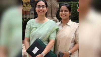 PCS Success Story: कौन हैं श्रेया शर्मा और आकृति शुक्ला? ननद-भाभी दोनों बन गईं पीसीएस ऑफिसर