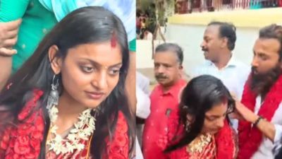 महाकुंभ वायरल गर्ल मोनालिसा ने मुस्लिम बॉयफ्रेंड संग रचाई शादी, परिवार से छिपकर उठाया बड़ा कदम