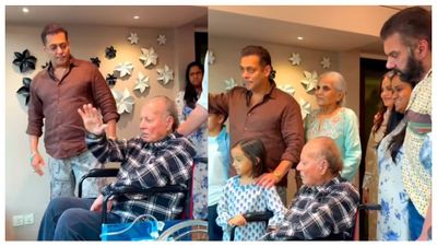 ईद पर सलमान खान के घर जश्न, सलीम खान का कराया दीदार, बालकनी से पूरे परिवार ने दी मुबारकबाद