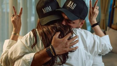 42 की उम्र में पहली बार प्रेग्नेंट हुई ये टॉप एक्ट्रेस, स्मृति ईरानी ने गुड न्यूज पर कर दिया ऐसा कमेंट 