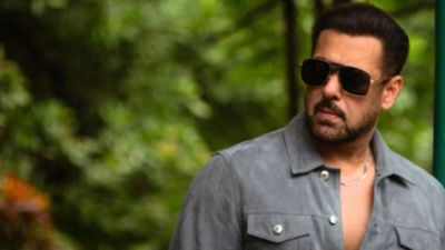  कंधे पर हाथ रखते ही गुस्से से तिलमिलाए सलमान खान, फैन की जबरदस्ती ने गरमाया माहौल