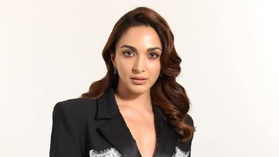 Karan Johar Lauds Kiara Advani's Impressive & Undeniable Screen Presence; Says 'She Comes Alive On Camera'