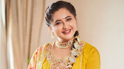 Rashami Desai Takes Gujarati Theatre Global With Unstoppable Momentum