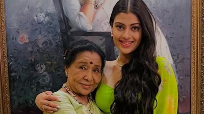 Asha Bhosle Health Update | Zanai Bhosle Shares Real Reason For Singer’s Hospitalisation: Treatment Is…