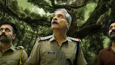 ಹೋಳಿ ಸಂಭ್ರಮದಲ್ಲಿ ತೆರೆಗಪ್ಪಳಿಸಲಿದೆ 'ಸಂಭವಂ ಅಧ್ಯಾಯಂ ಒನ್ನು'