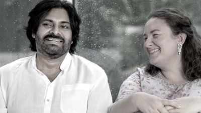 ಪವನ್ ಕಲ್ಯಾಣ್ ಜೊತೆ ಲವ್, ಪ್ರಪೋಸ್ ಮಾಡಿದ್ದು ಯಾರು? ಸೀಕ್ರೆಟ್ ಬಿಚ್ಚಿಟ್ಟ ಅನ್ನಾ ಲೆಜ್ನೆವಾ