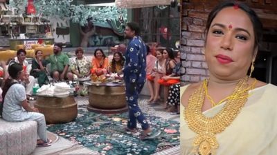 'കറക്ട് ബം​ഗ്ലാദേശി ലോക്കൽ ഇക്കോണമി ക്ലാസ് ഫ്ലൈറ്റ് പോലെയായി ഇപ്പോൾ ​ഹൗസ്, സുന്ദരന്മാരെ കൊണ്ടുവരണം'