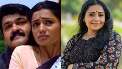 മോഹൻലാൽ ധരിച്ചത് പെറ്റിക്കോട്ട്, ഷോട്ടിന്റെ സമയത്ത് അഴിക്കണം, എന്നോട് അന്ന് ക്ഷമ പറഞ്ഞു: മീര വാസുദേവ്