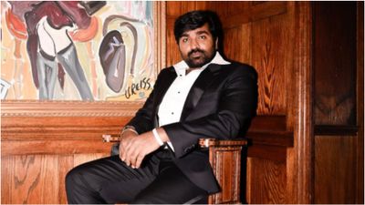  விஜய்சேதுபதி மீது பாலியல் புகார்.. பின்னணியில் இருக்கும் காரணம் என்ன? மௌனம் கலைத்த நடிகர்!