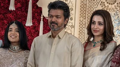 த்ரிஷா விவகாரம்.. சொந்தப் பிள்ளைகளின் வலியை யோசிக்காத விஜய் மக்களை எப்படி யோசிப்பார்? பிரபலம் கேள்வி